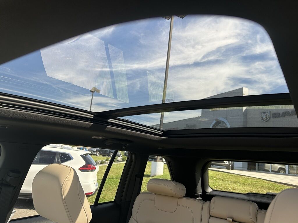 2025 Jeep Grand Cherokee Limited Crestwood KY