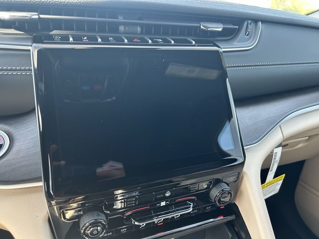 2025 Jeep Grand Cherokee Limited Crestwood KY
