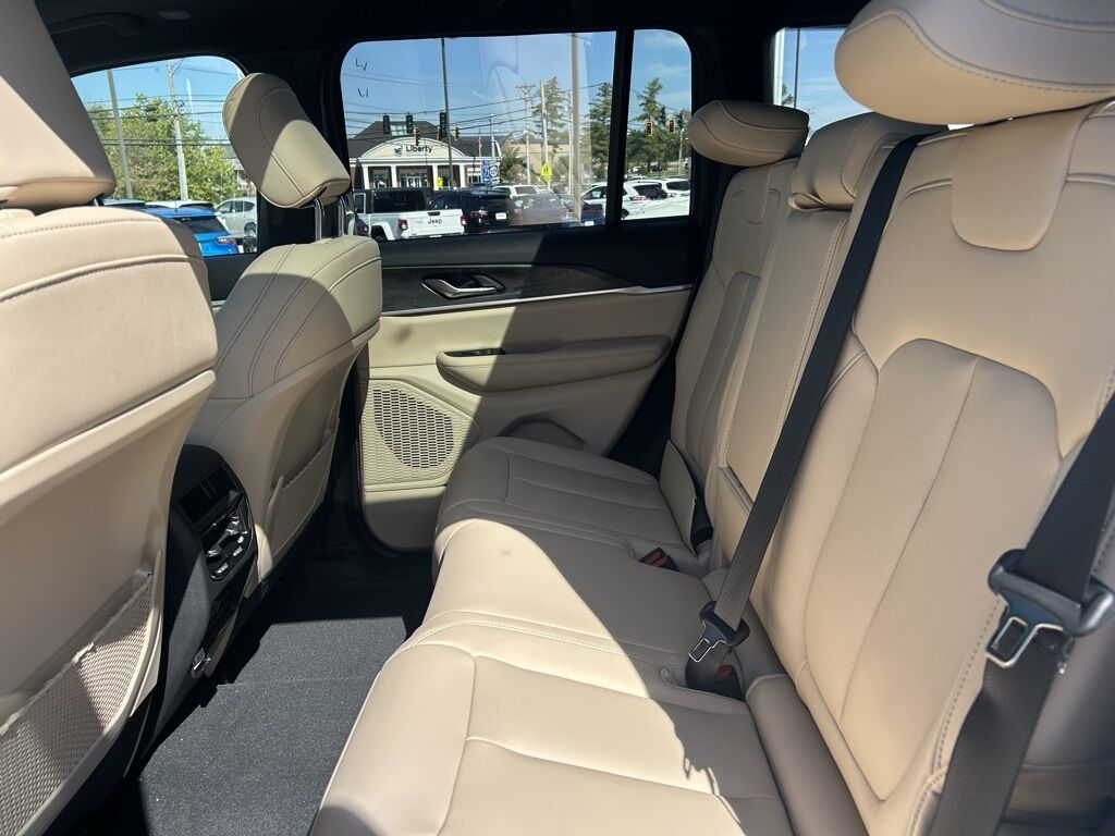 2025 Jeep Grand Cherokee Limited Crestwood KY