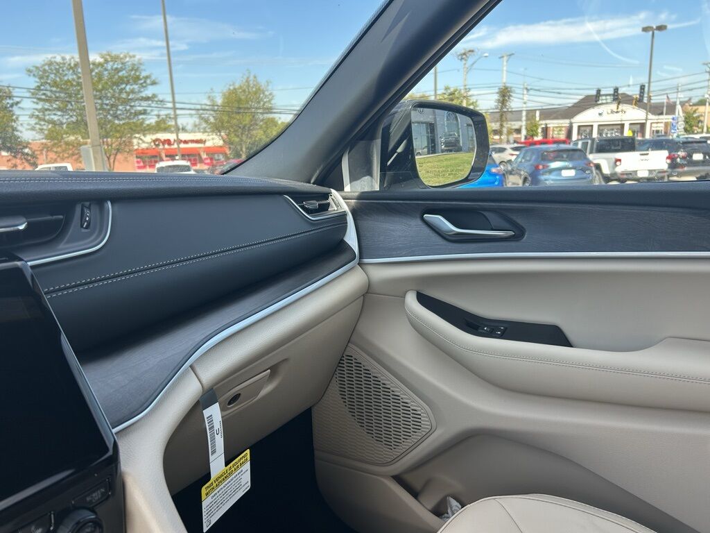 2025 Jeep Grand Cherokee Limited Crestwood KY