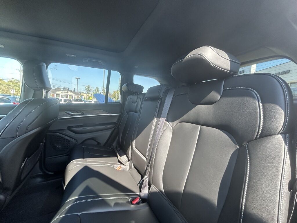 2025 Jeep Grand Cherokee Limited Crestwood KY