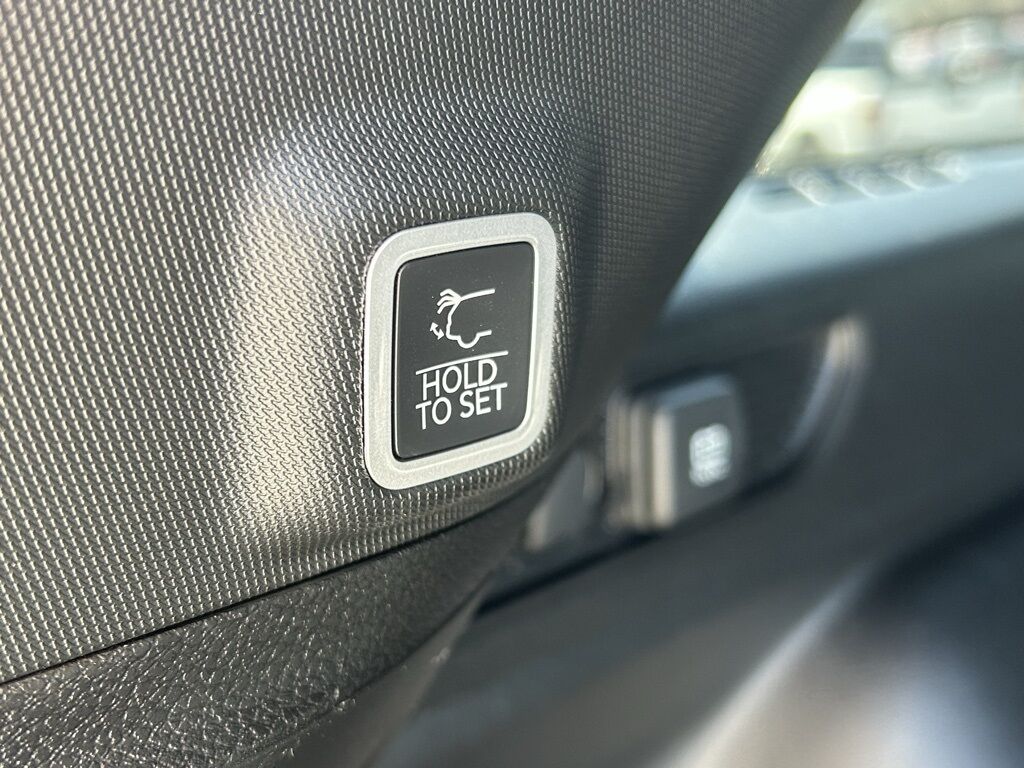 2025 Jeep Grand Cherokee Limited Crestwood KY