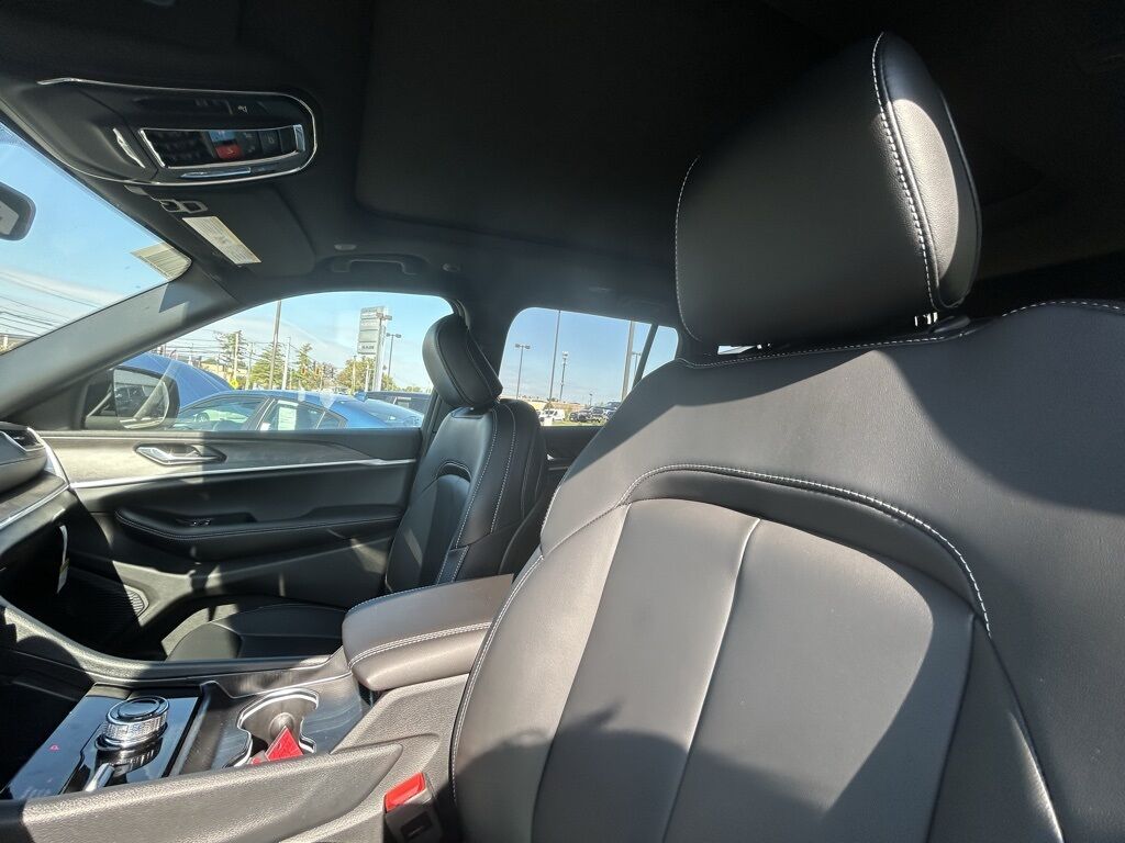 2025 Jeep Grand Cherokee Limited Crestwood KY