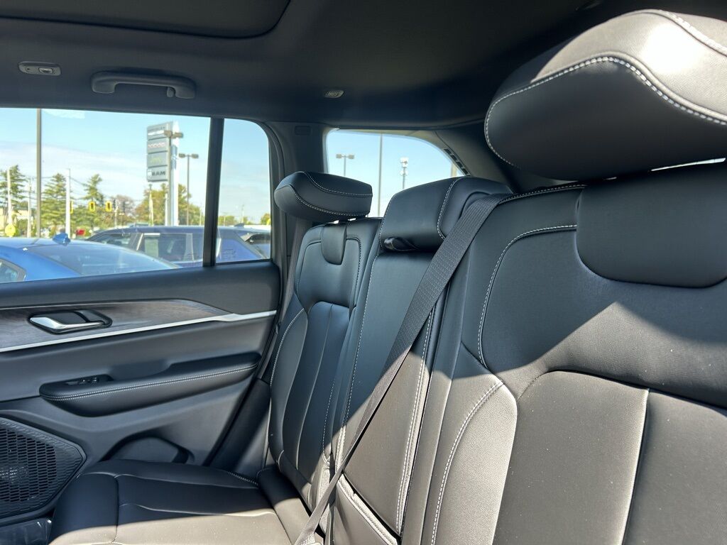 2025 Jeep Grand Cherokee Limited Crestwood KY