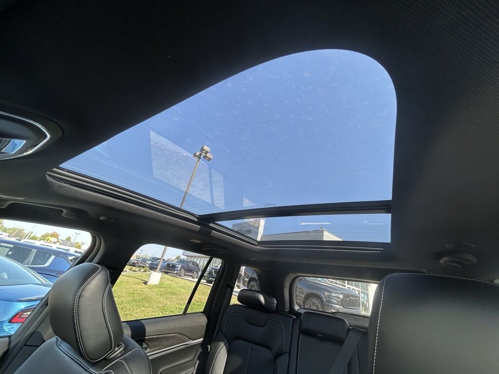2025 Jeep Grand Cherokee Limited Crestwood KY
