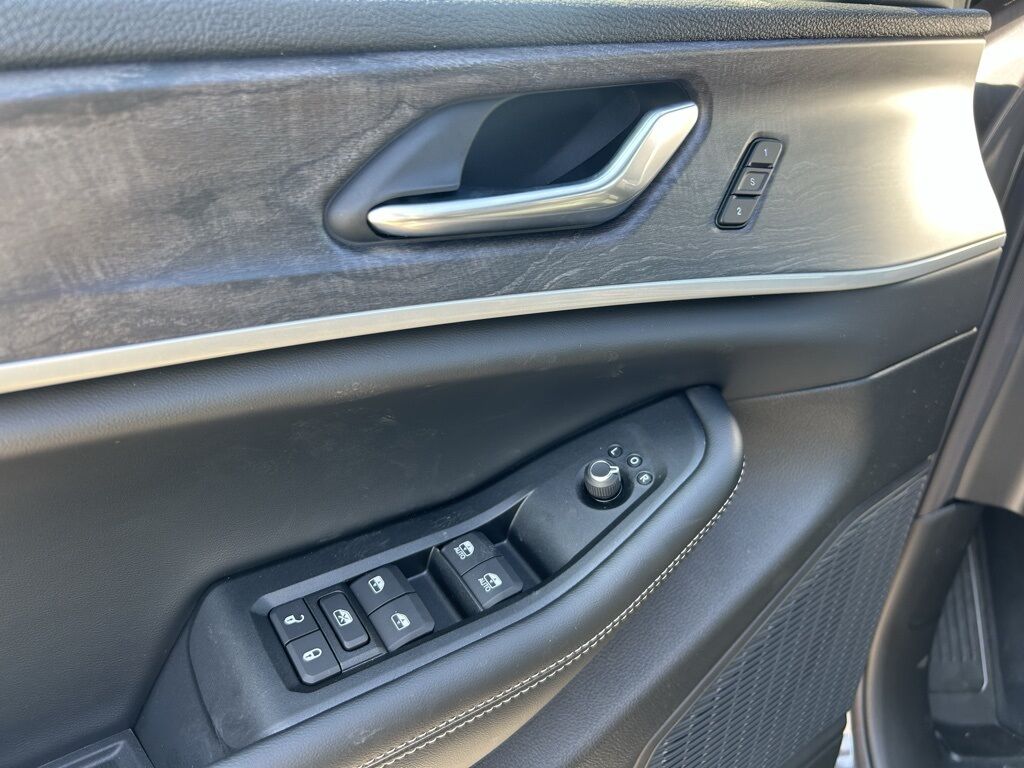 2025 Jeep Grand Cherokee Limited Crestwood KY