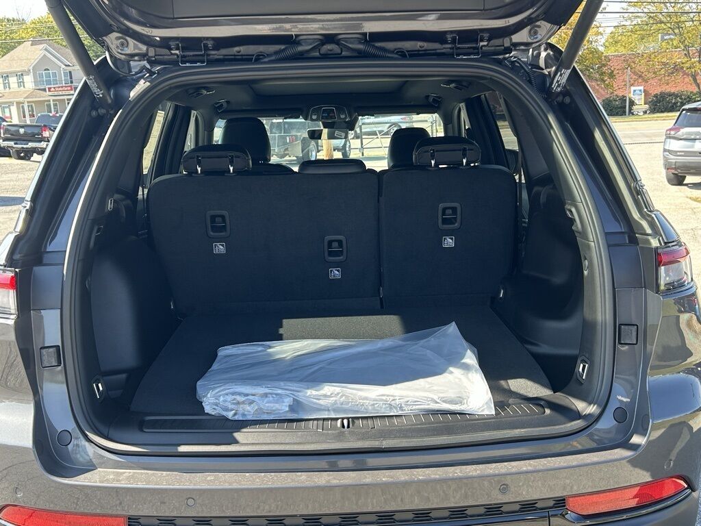 2025 Jeep Grand Cherokee Limited Crestwood KY