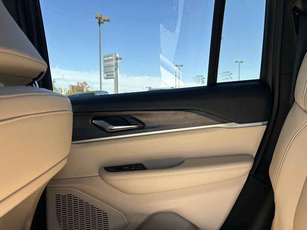 2025 Jeep Grand Cherokee Limited Crestwood KY