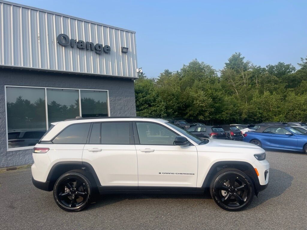 2025 Jeep Grand Cherokee Limited Orange MA