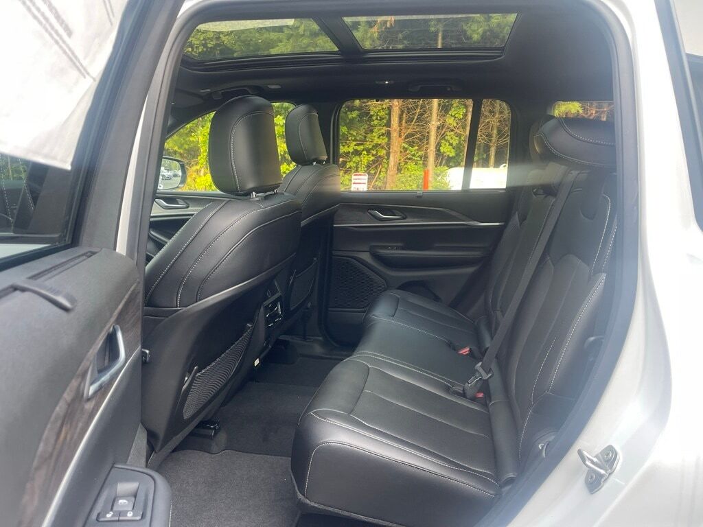 2025 Jeep Grand Cherokee Limited Orange MA