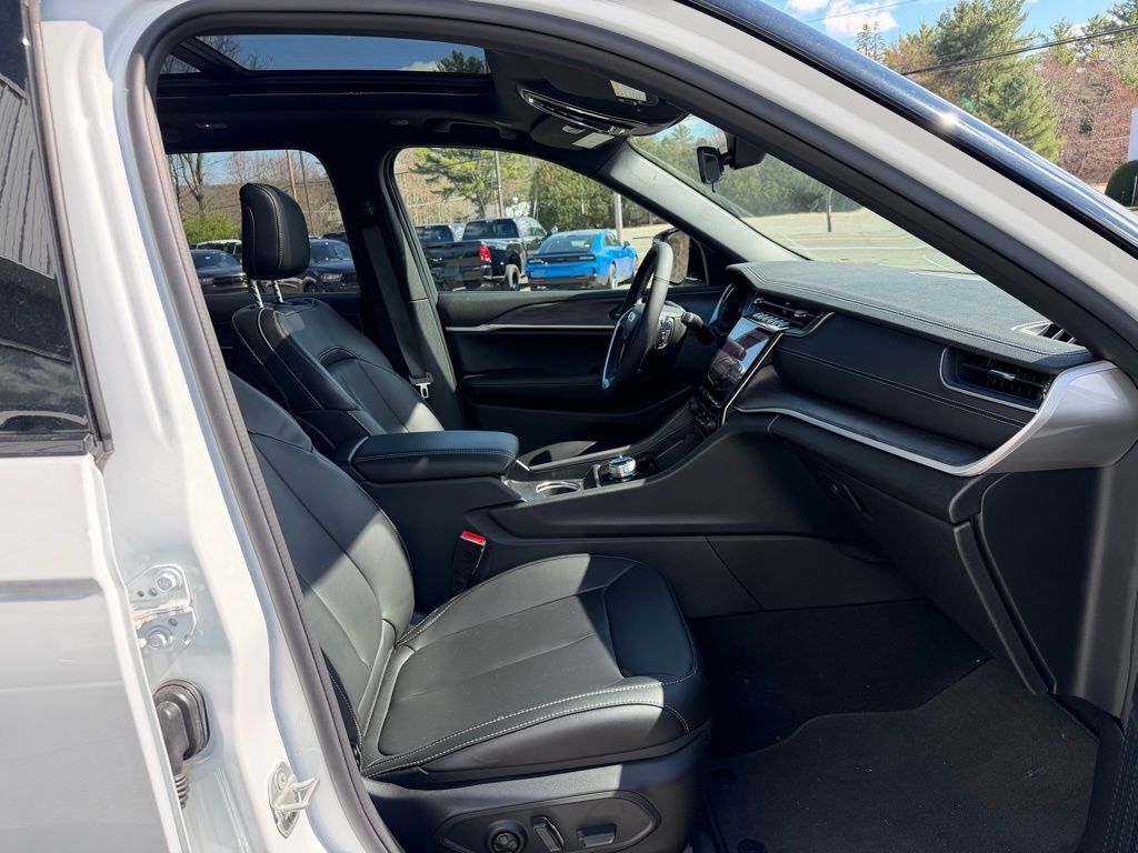 2025 Jeep Grand Cherokee Limited Orange MA