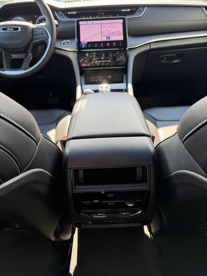 2025 Jeep Grand Cherokee Limited Orange MA
