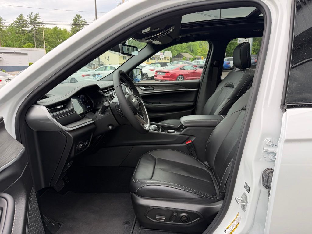 2025 Jeep Grand Cherokee Limited Orange MA