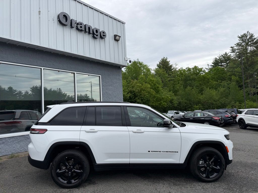 2025 Jeep Grand Cherokee Limited Orange MA