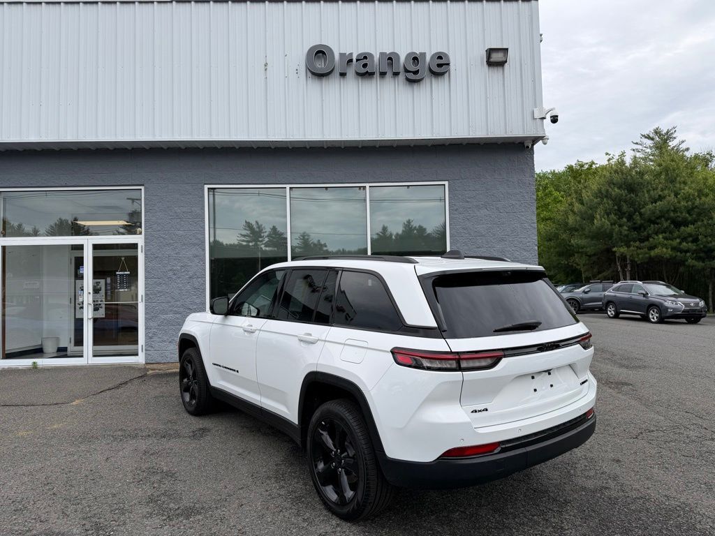 2025 Jeep Grand Cherokee Limited Orange MA
