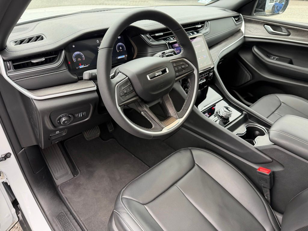 2025 Jeep Grand Cherokee Limited Orange MA