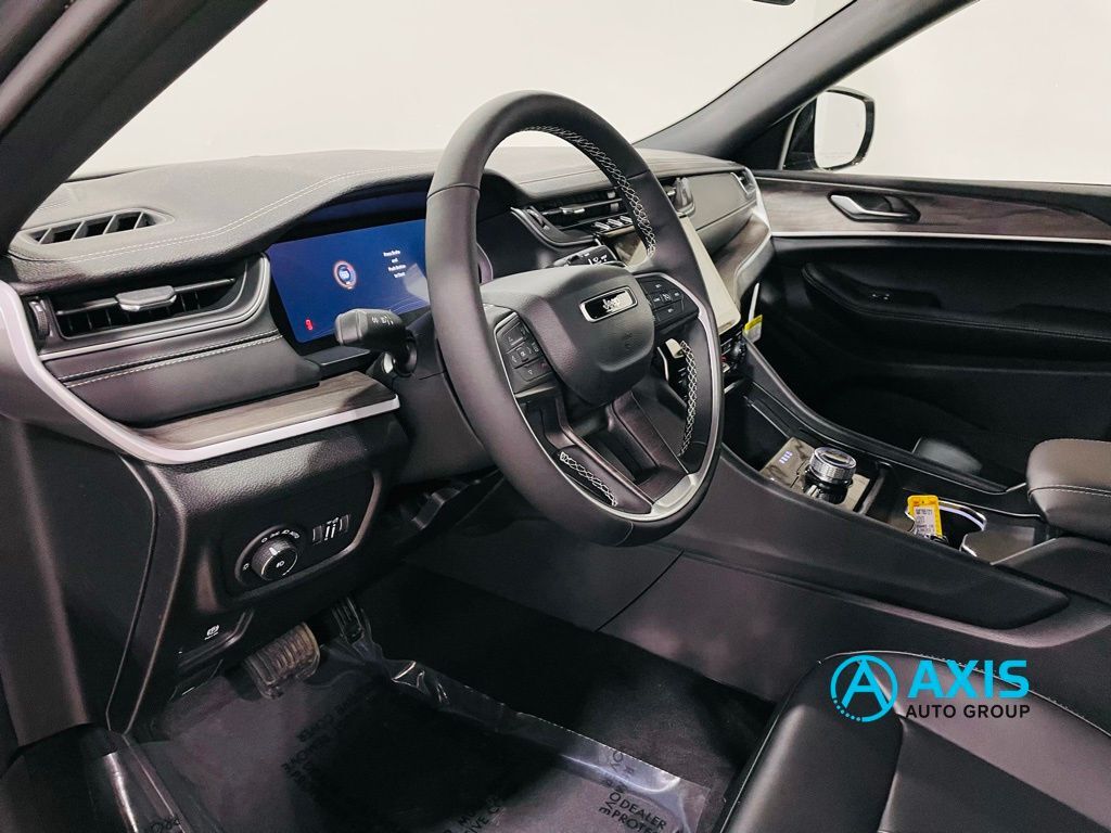 2025 Jeep Grand Cherokee Limited Jersey City NJ