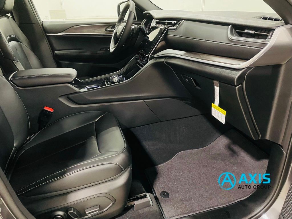 2025 Jeep Grand Cherokee Limited Jersey City NJ