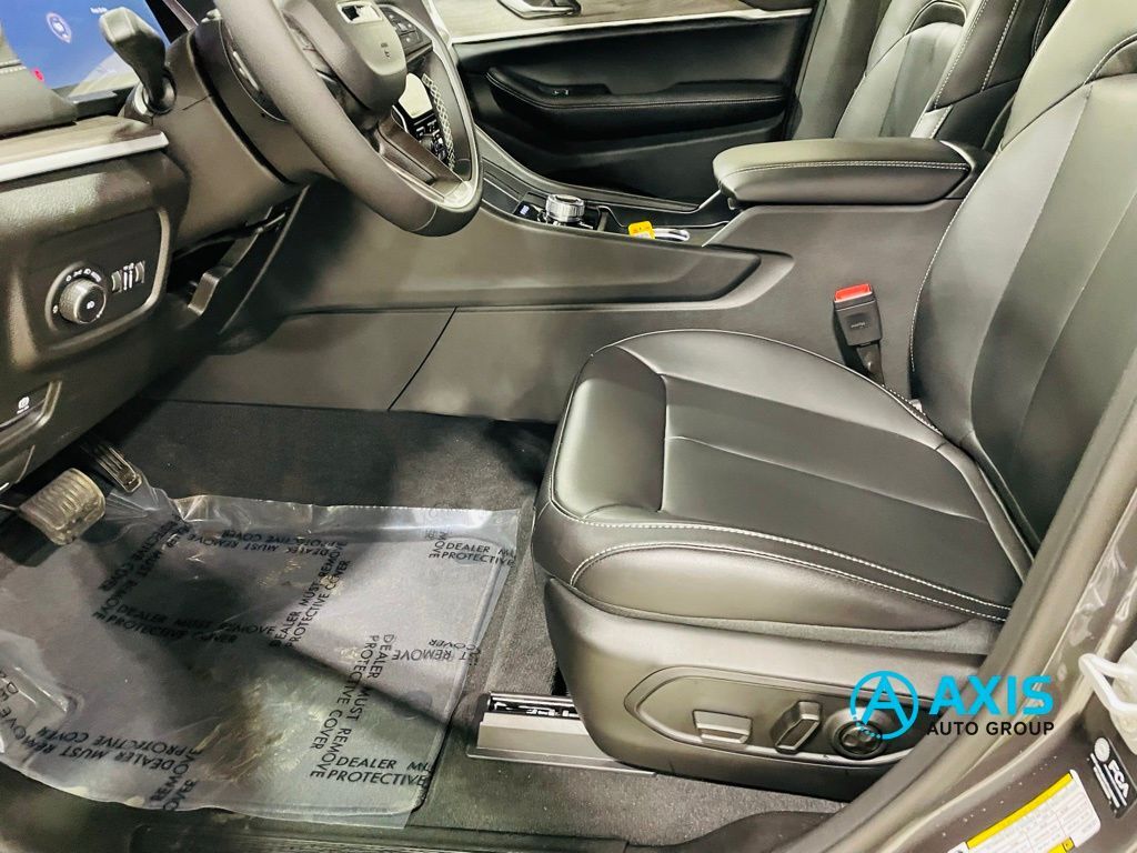 2025 Jeep Grand Cherokee Limited Jersey City NJ