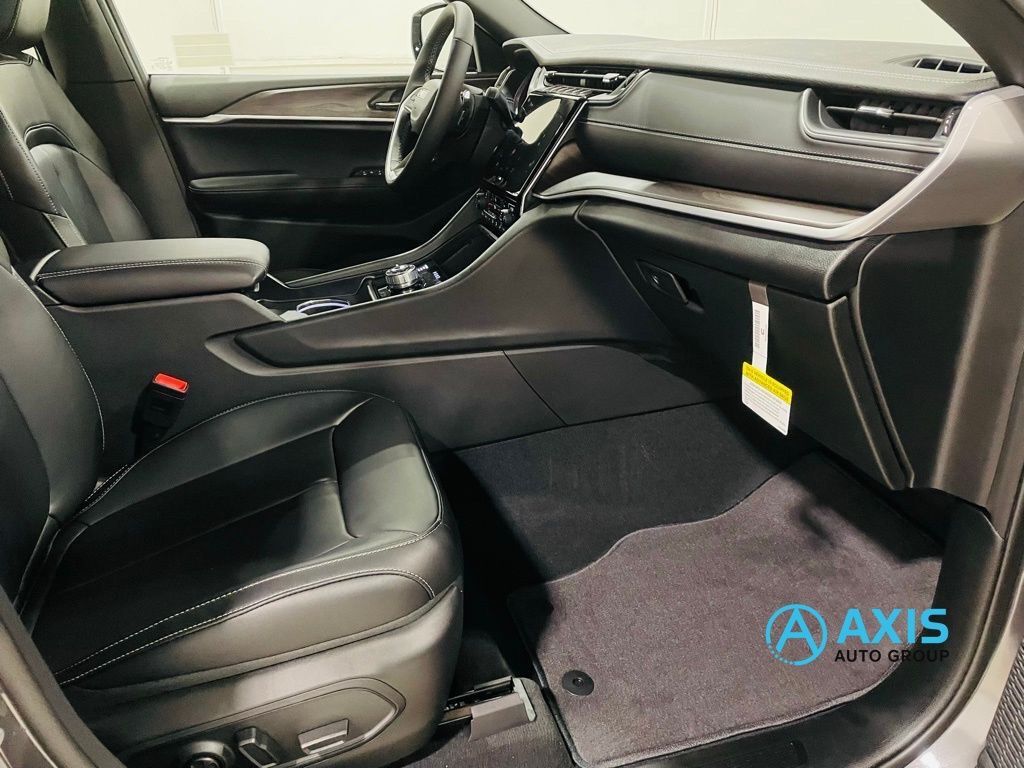 2025 Jeep Grand Cherokee Limited Jersey City NJ