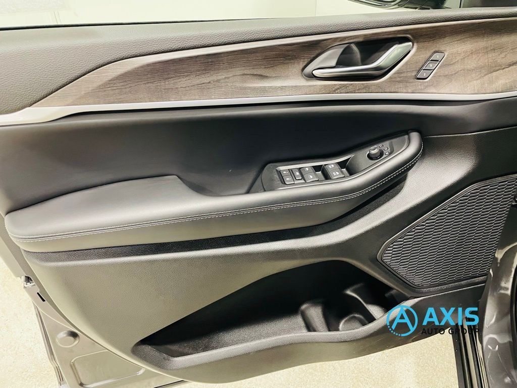 2025 Jeep Grand Cherokee Limited Jersey City NJ