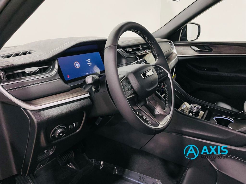 2025 Jeep Grand Cherokee Limited Jersey City NJ