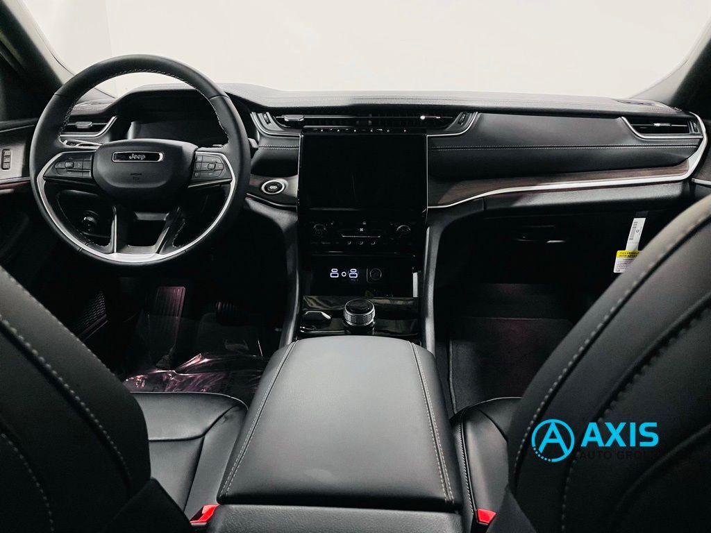 2025 Jeep Grand Cherokee Limited Jersey City NJ