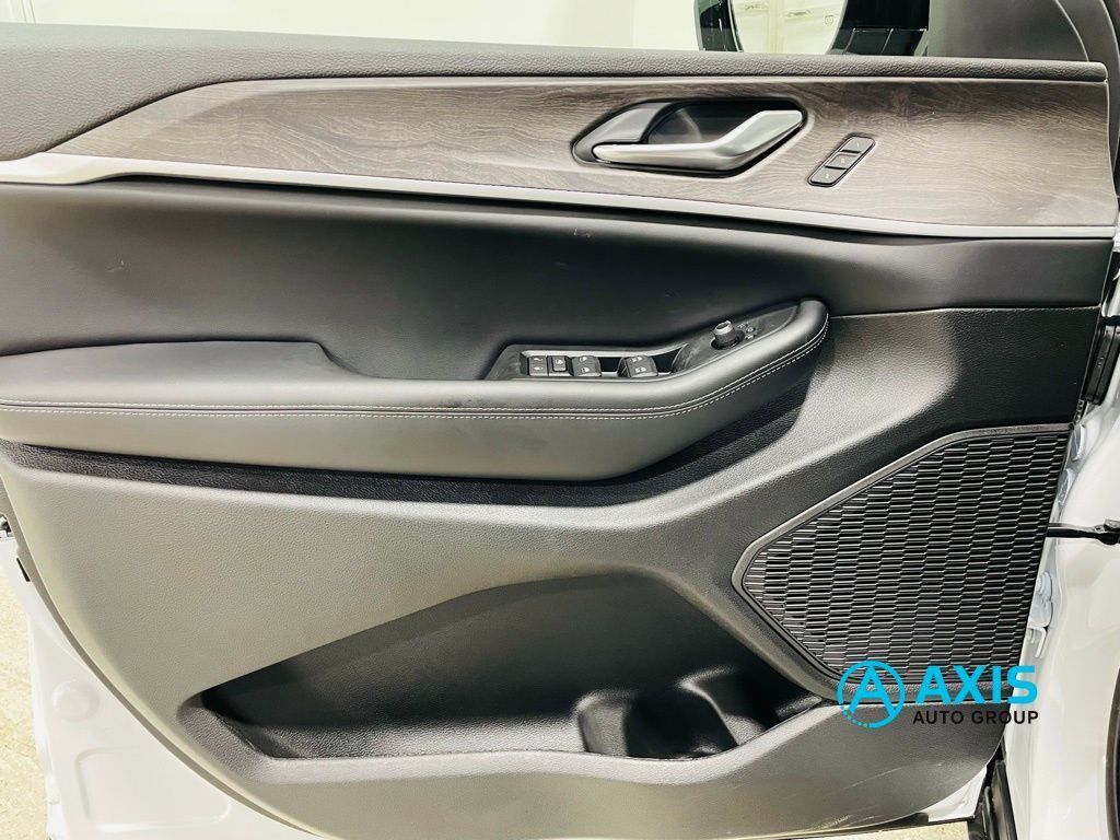 2025 Jeep Grand Cherokee Limited Jersey City NJ