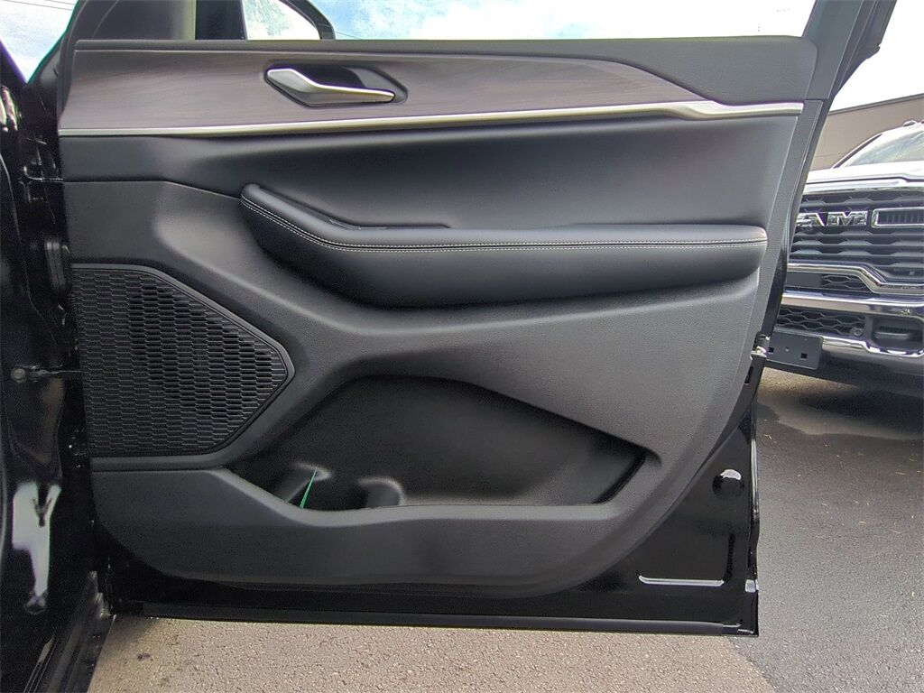 2025 Jeep Grand Cherokee Limited Gresham OR