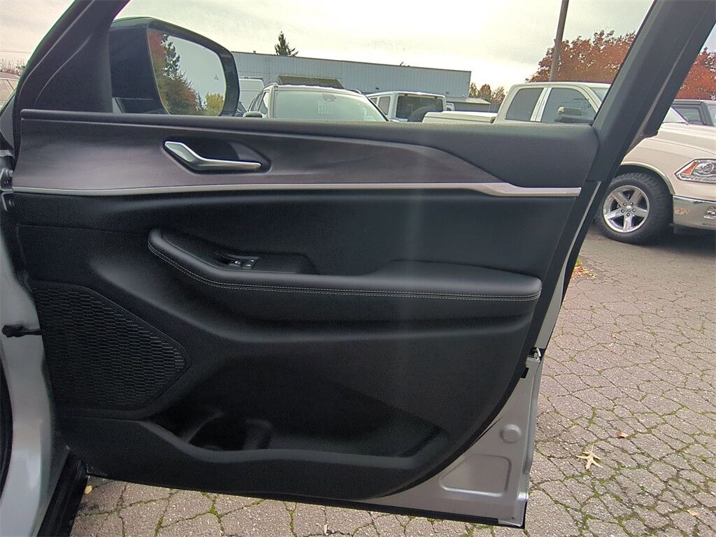 2025 Jeep Grand Cherokee Limited Gresham OR