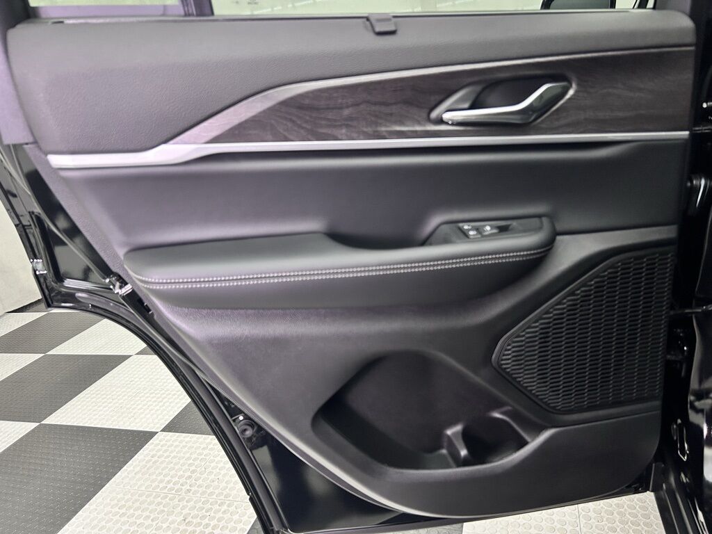 2025 Jeep Grand Cherokee Limited Portland OR