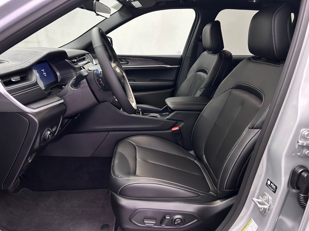 2025 Jeep Grand Cherokee Limited Portland OR