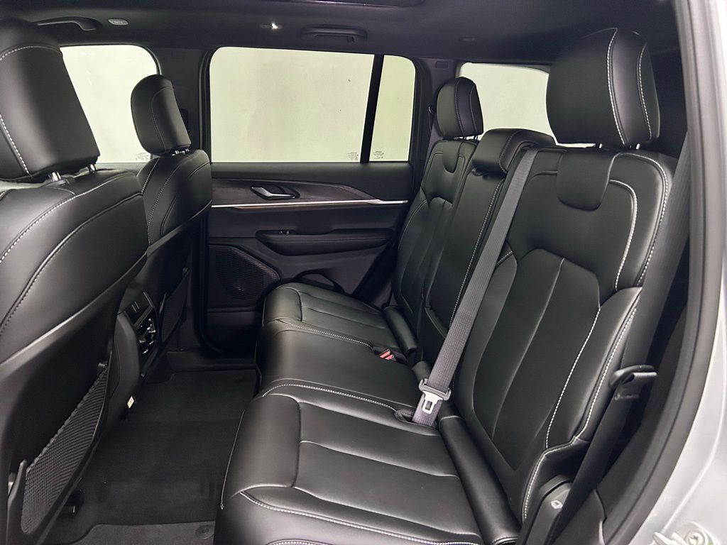 2025 Jeep Grand Cherokee Limited Portland OR