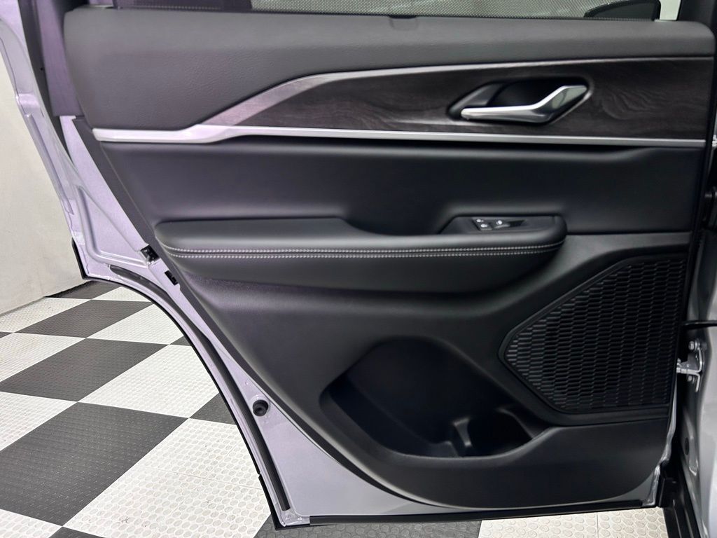 2025 Jeep Grand Cherokee Limited Portland OR