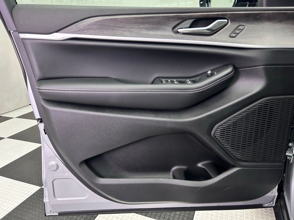 2025 Jeep Grand Cherokee Limited Portland OR