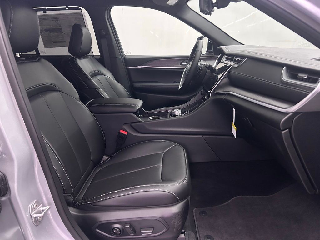 2025 Jeep Grand Cherokee Limited Portland OR