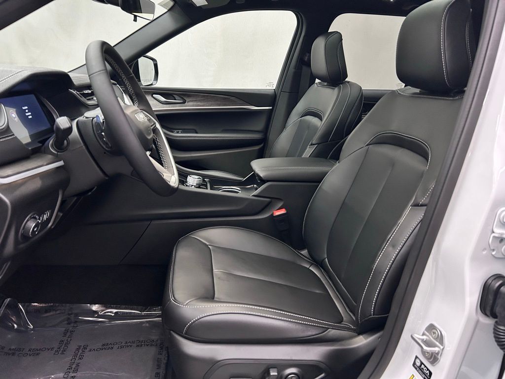 2025 Jeep Grand Cherokee Limited Portland OR