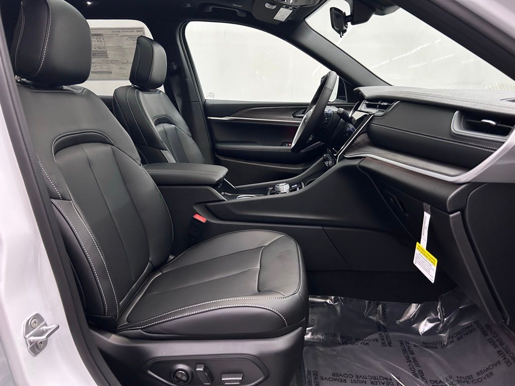 2025 Jeep Grand Cherokee Limited Portland OR