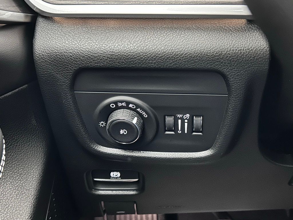 2025 Jeep Grand Cherokee Limited Portland OR