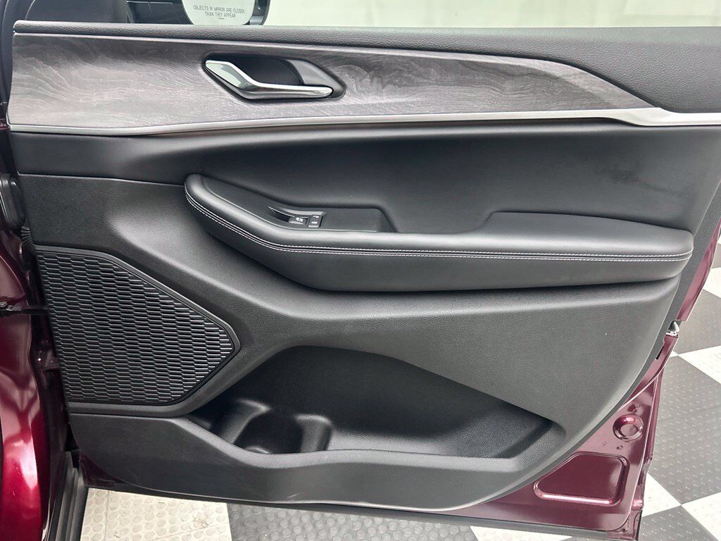 2025 Jeep Grand Cherokee Limited Portland OR