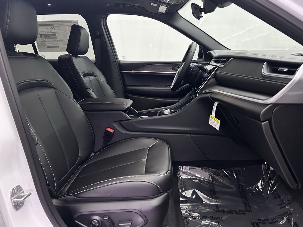 2025 Jeep Grand Cherokee Limited Portland OR