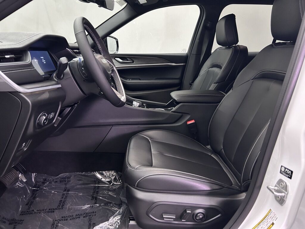 2025 Jeep Grand Cherokee Limited Portland OR