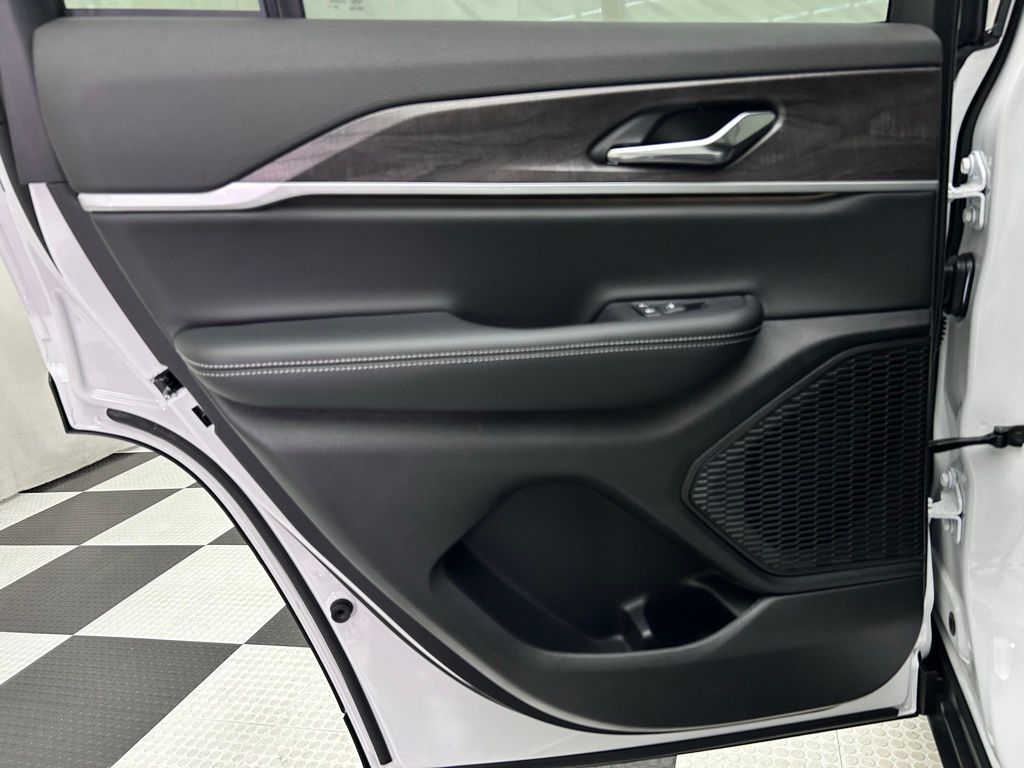 2025 Jeep Grand Cherokee Limited Portland OR