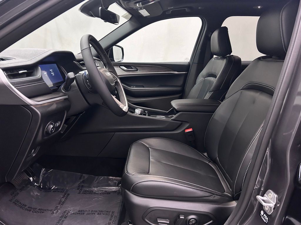 2025 Jeep Grand Cherokee Limited Portland OR