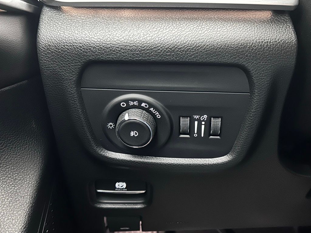 2025 Jeep Grand Cherokee Limited Portland OR