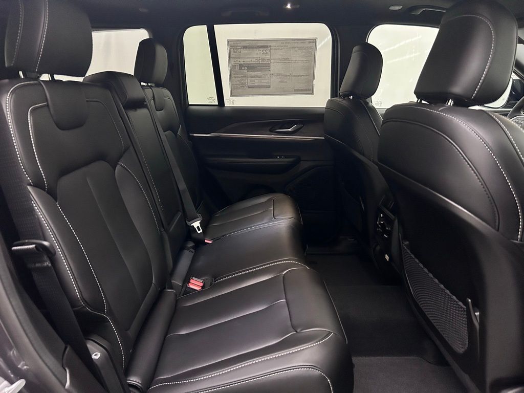 2025 Jeep Grand Cherokee Limited Portland OR