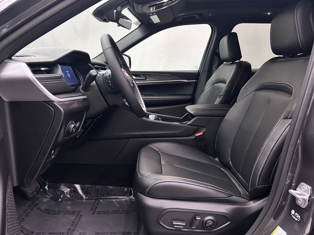 2025 Jeep Grand Cherokee Limited Portland OR