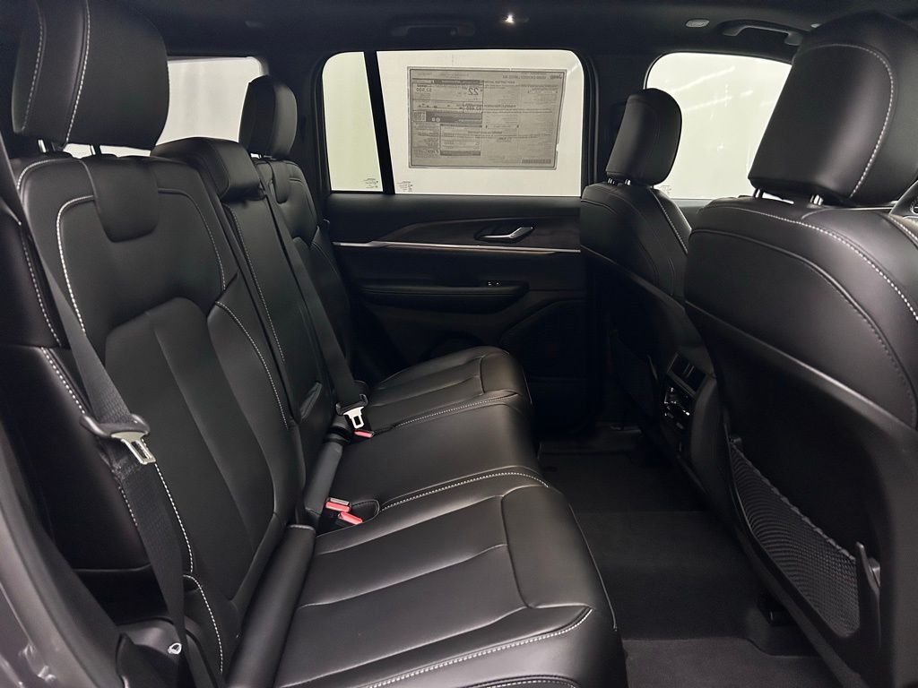 2025 Jeep Grand Cherokee Limited Portland OR