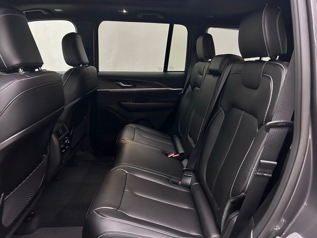 2025 Jeep Grand Cherokee Limited Portland OR