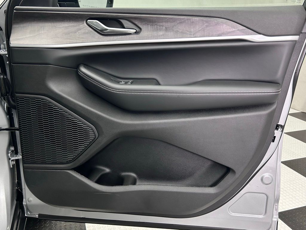 2025 Jeep Grand Cherokee Limited Portland OR